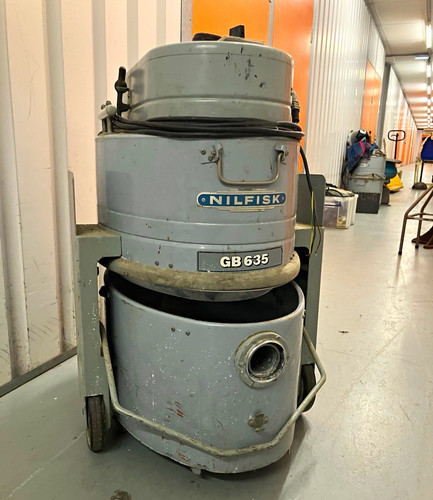 Nilfisk 635 bagged canister - nilfisk,